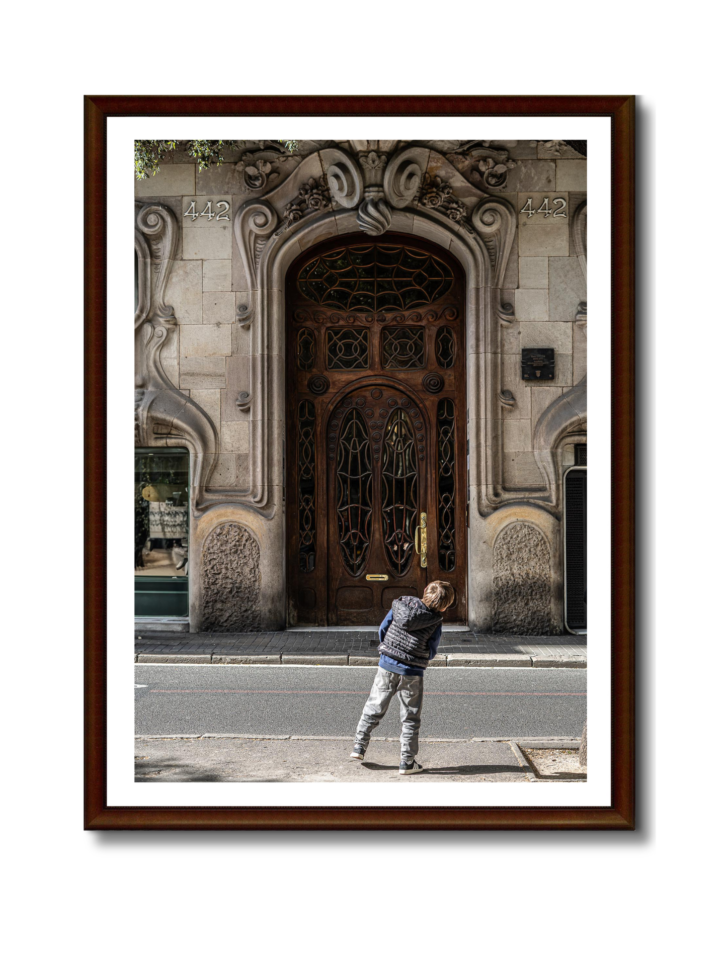 Puerta modernista de la Casa Comalat, Barcelona