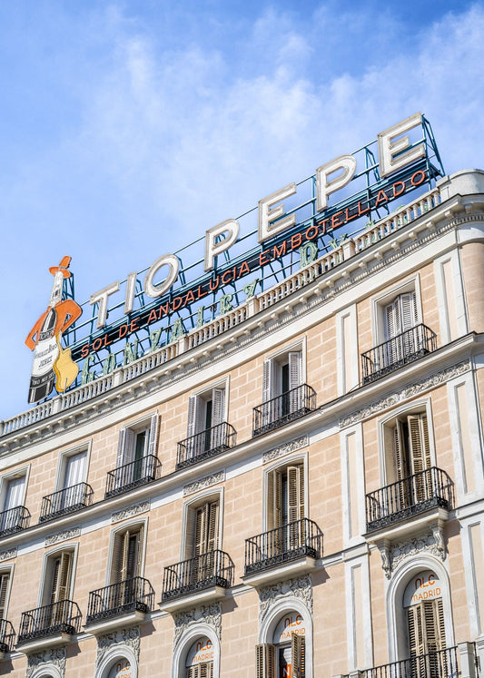 Rótulo luminoso de Tío Pepe en Puerta del Sol, Madrid