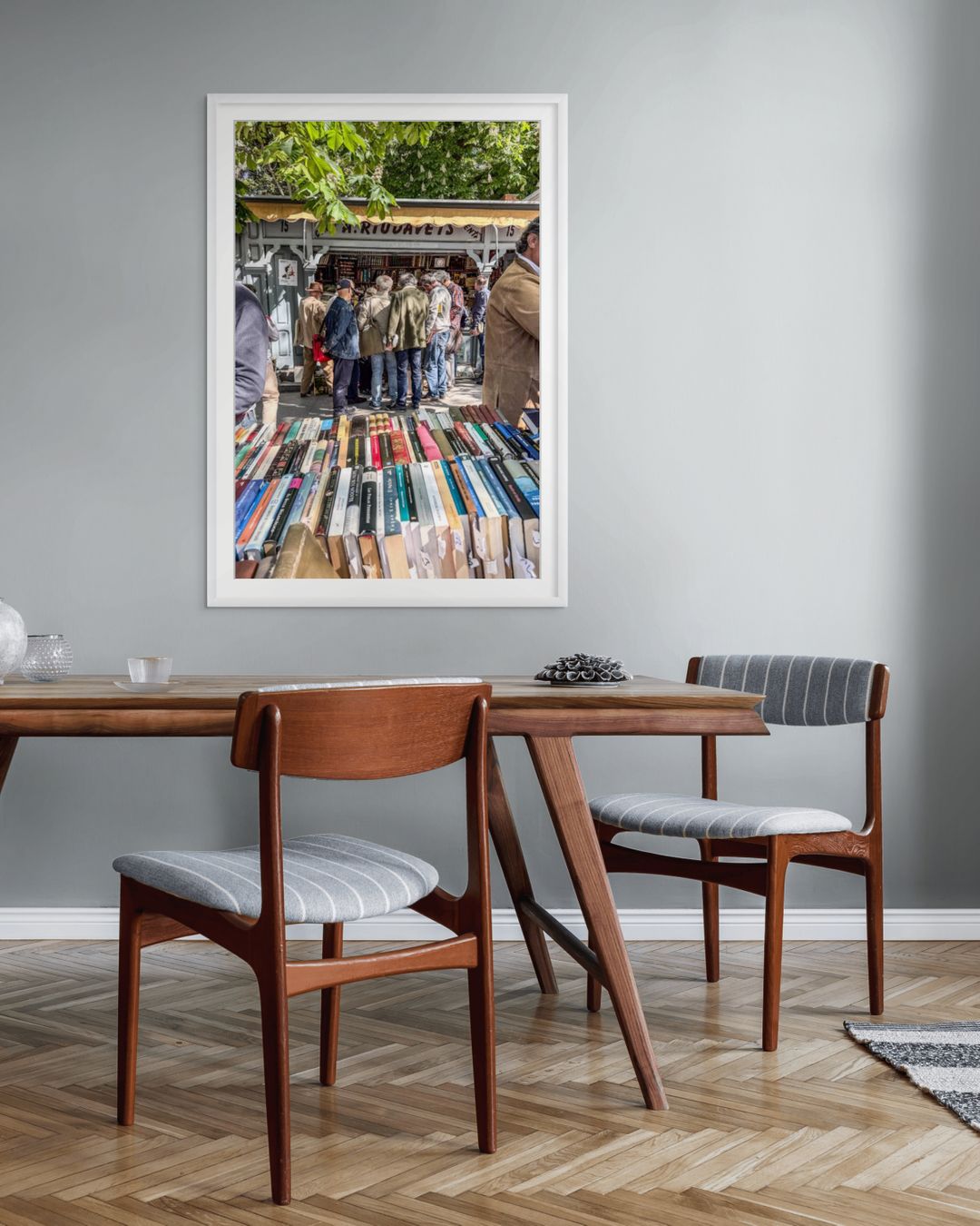 Señores en la Cuesta de Moyano